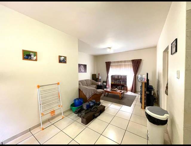 1 BEDROOM APARTMENT FOR SALE IN DASSIE RAND